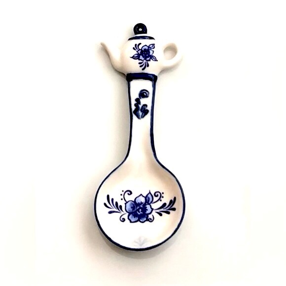 Kurt S. Adler Porcelain Delft Blue Spoon w/Teapot Handle - Picture 5 of 5
